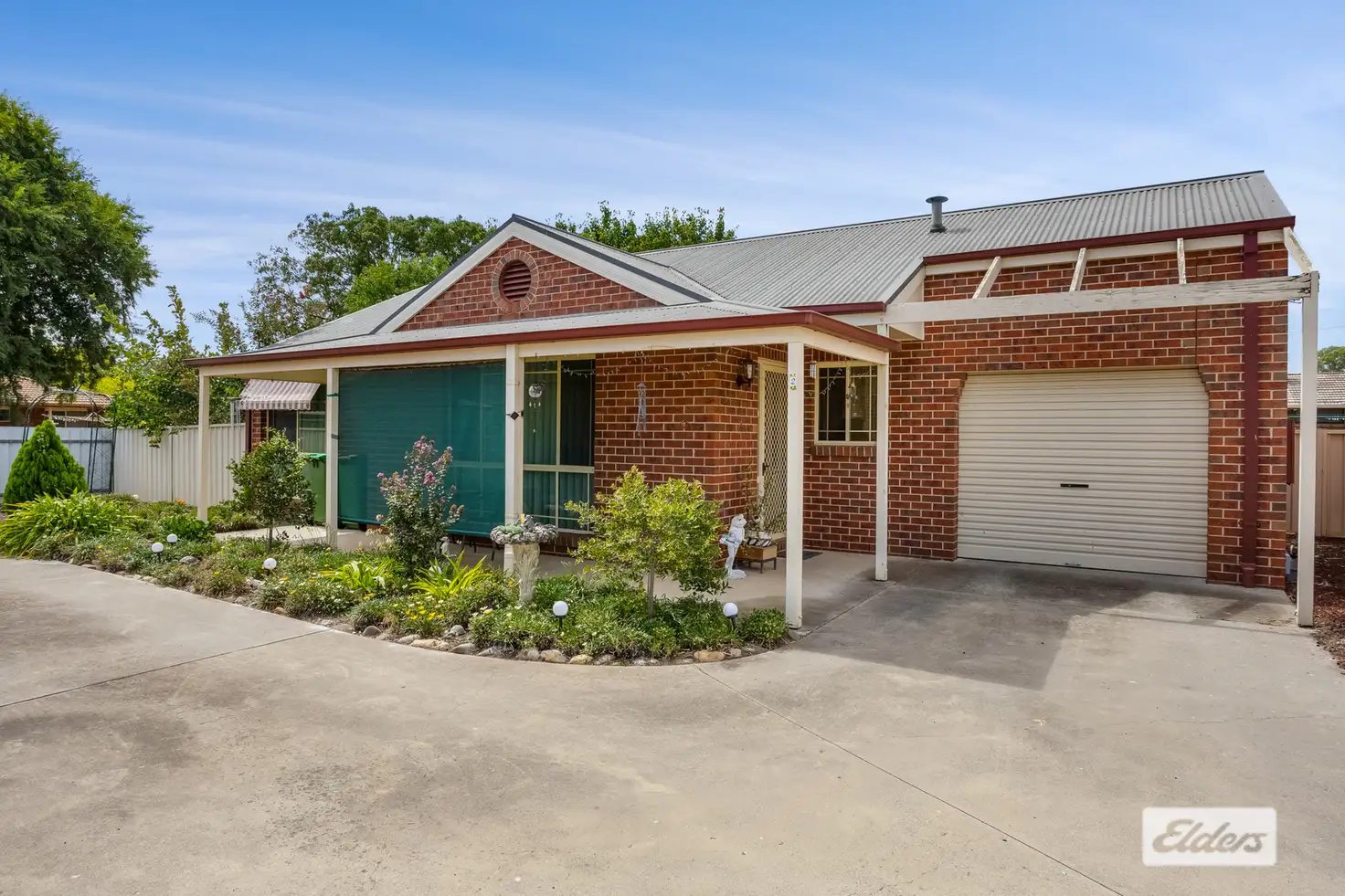 Main view of Homely unit listing, 2/1 Johnson Court, Howlong NSW 2643
