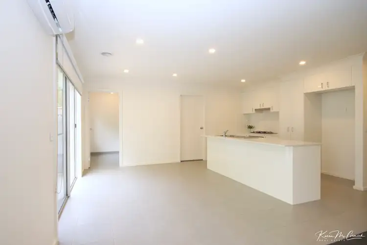 Fifth view of Homely unit listing, 4/94 Lampard Road, Drouin VIC 3818