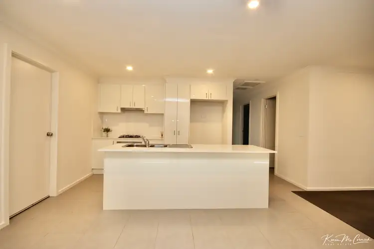 Sixth view of Homely unit listing, 4/94 Lampard Road, Drouin VIC 3818