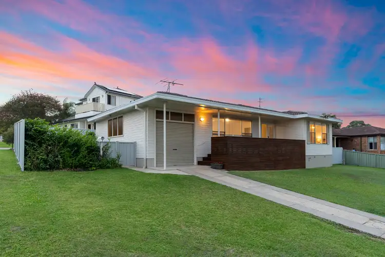 2 Weatherley Street, Booragul NSW 2284