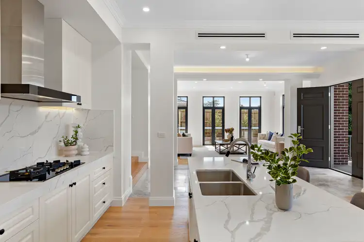 Fifth view of Homely house listing, 2/4 Venn Mews, Templestowe Lower VIC 3107