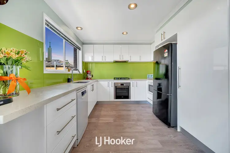 Fifth view of Homely townhouse listing, 18/5 Piney Ridge, Endeavour Hills VIC 3802