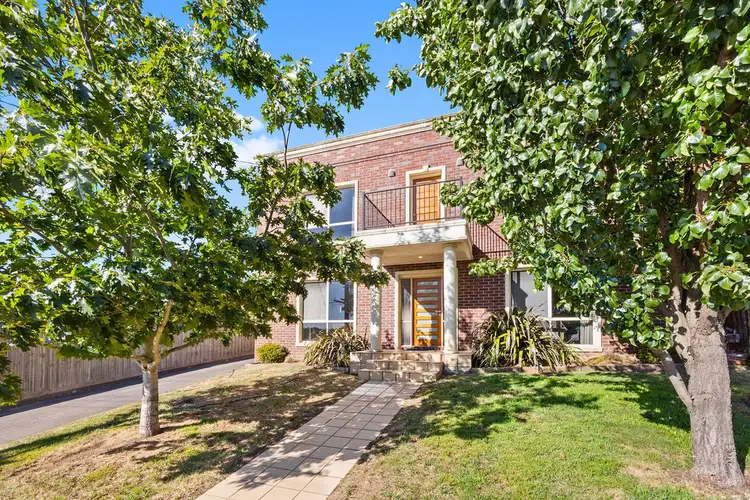 806 Chisholm Street, Black Hill VIC 3350