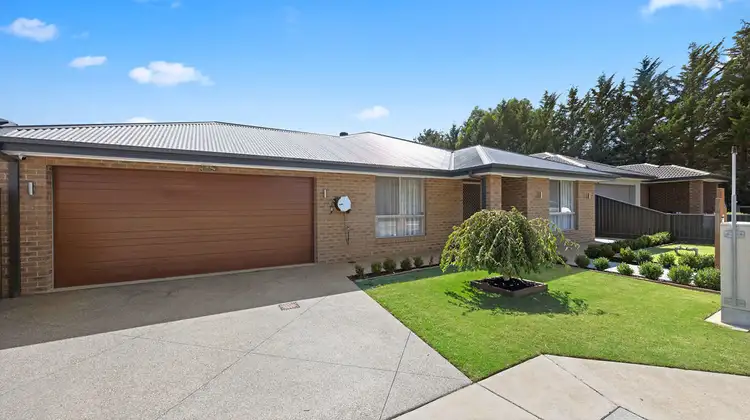 16 Flack Street, Ballan VIC 3342
