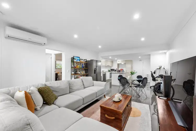 1/11 Gordon Parade, Everton Park QLD 4053