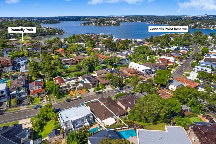 Third view of Homely semi-detached listing, 2/255 Connells Point Road, Connells Point NSW 2221