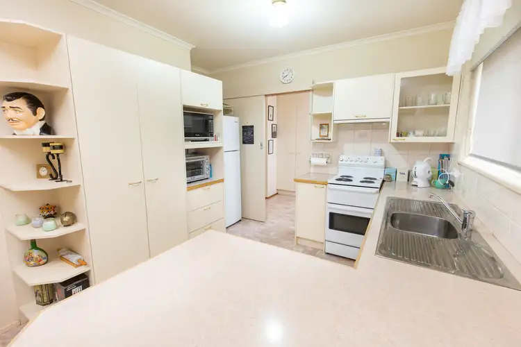 Fourth view of Homely house listing, 5 Linton Court, Mildura VIC 3500