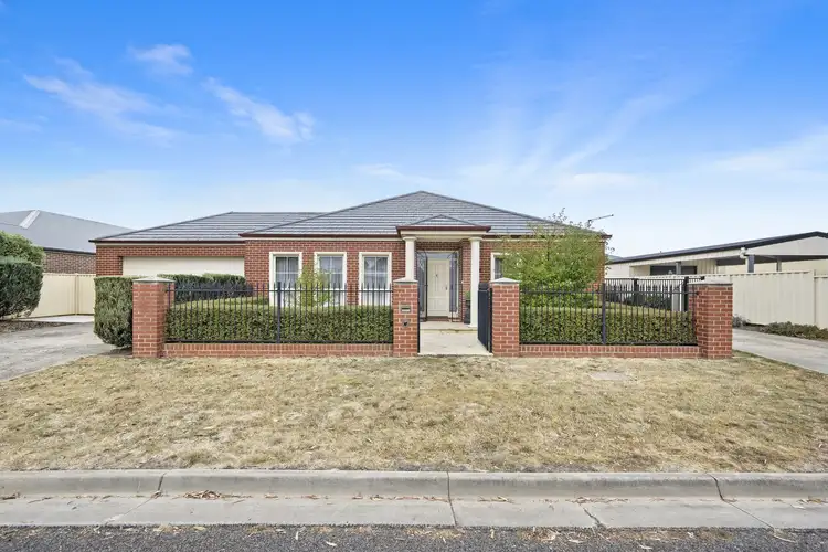 19 Bellview Court, Delacombe VIC 3356