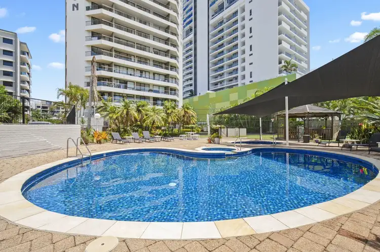 2/114-116 Marine Parade, Southport QLD 4215