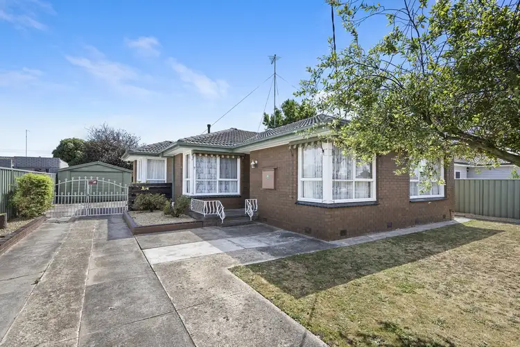 7 Mauger Street, Wendouree VIC 3355