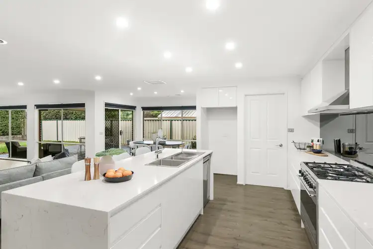 Fifth view of Homely house listing, 32 Topaz Drive, Hillside VIC 3037