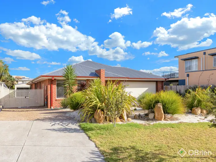 27 Halcyon Avenue, San Remo VIC 3925