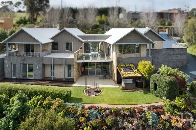 9 Panoramic Terrace, Berwick VIC 3806