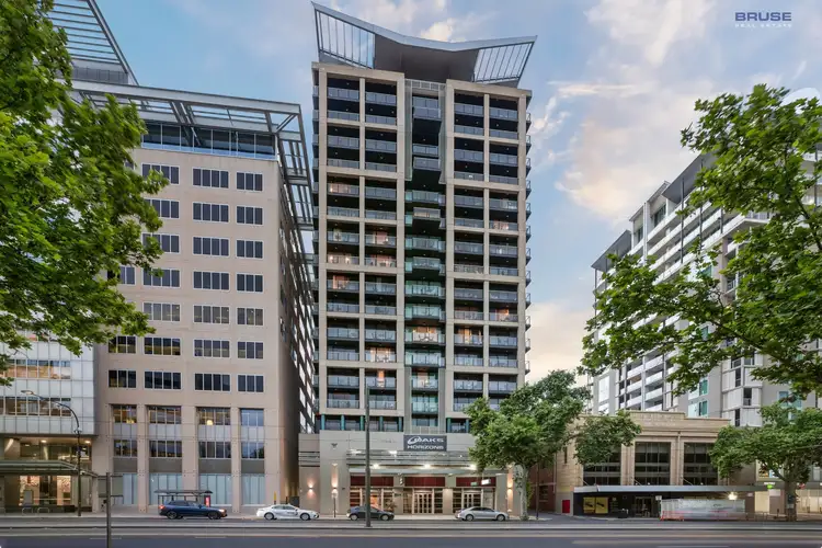 802/104 North Terrace
