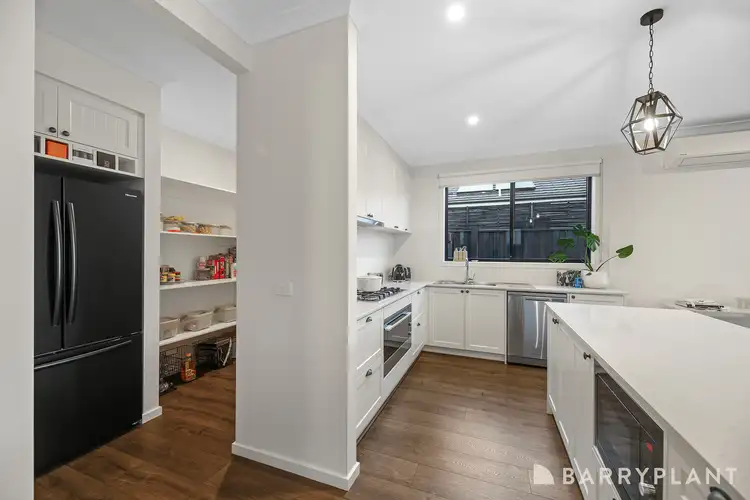 Fifth view of Homely house listing, 26 Horsetail Way, Drouin VIC 3818