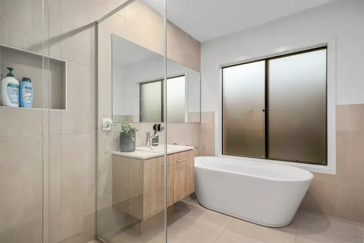 Sixth view of Homely house listing, 11 Travellers Way, Tarneit VIC 3029