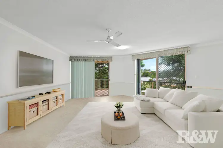 4/127 Central Avenue, Indooroopilly QLD 4068