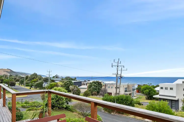 18 Surf Avenue