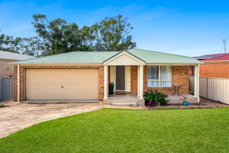 2 Woodbridge Crescent, Lake Munmorah NSW 2259