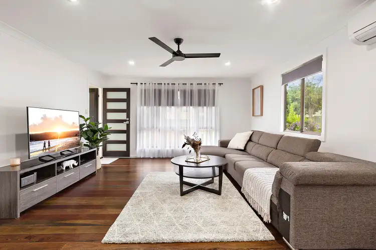 6 Juanita Grove