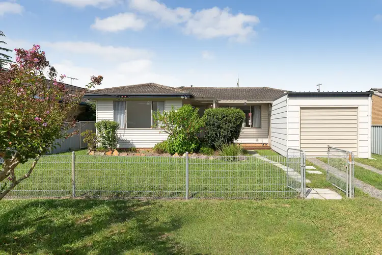 Main view of Homely house listing, 19 Cambridge Circle, Ourimbah NSW 2258