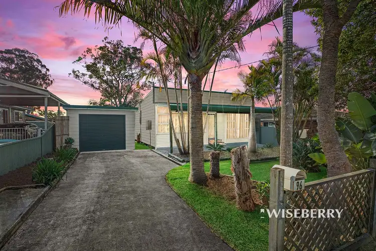 96 Catherine Street, Mannering Park NSW 2259