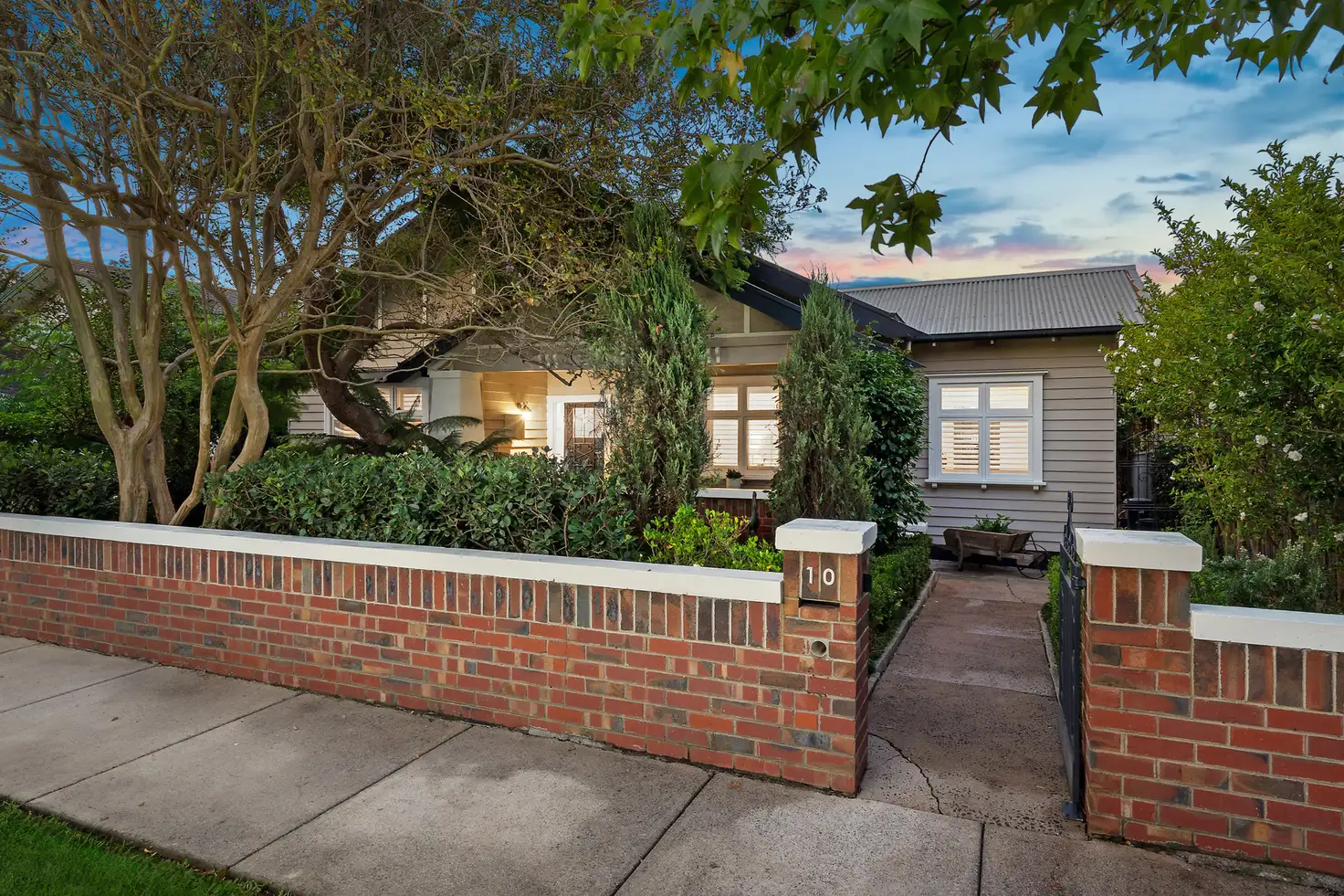 Main view of Homely house listing, 10 Lunan Avenue, Drumcondra VIC 3215