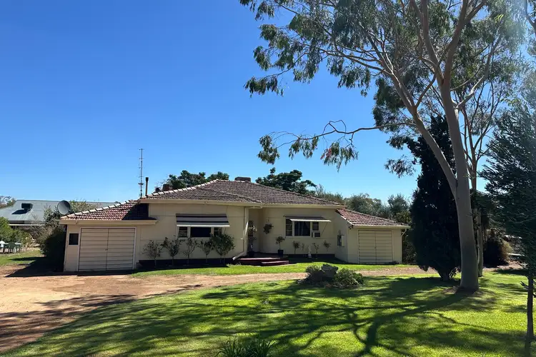 37 Newcastle Street, York WA 6302