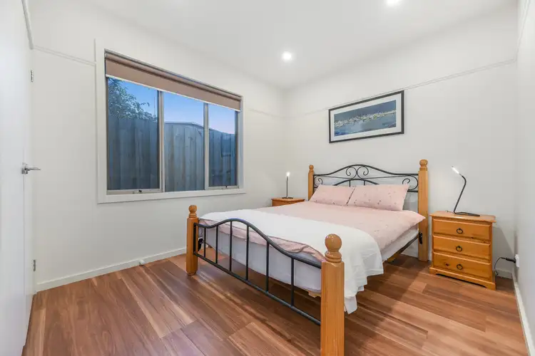 Fifth view of Homely unit listing, 2/32 Strathavan Drive, Berwick VIC 3806