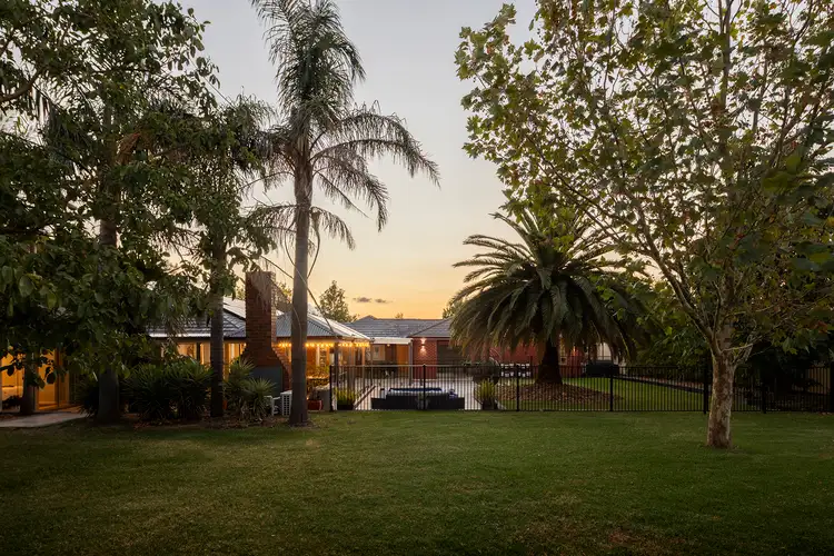 9 Cantwell Road, Narre Warren North VIC 3804