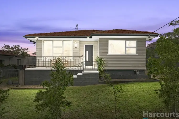 54 Second Avenue, Rutherford NSW 2320