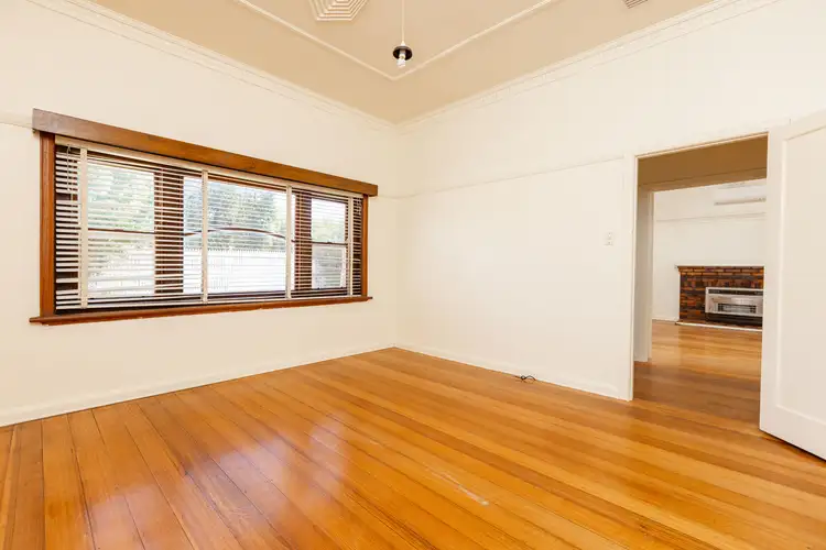 Fifth view of Homely house listing, 142 Magnolia Avenue, Mildura VIC 3500