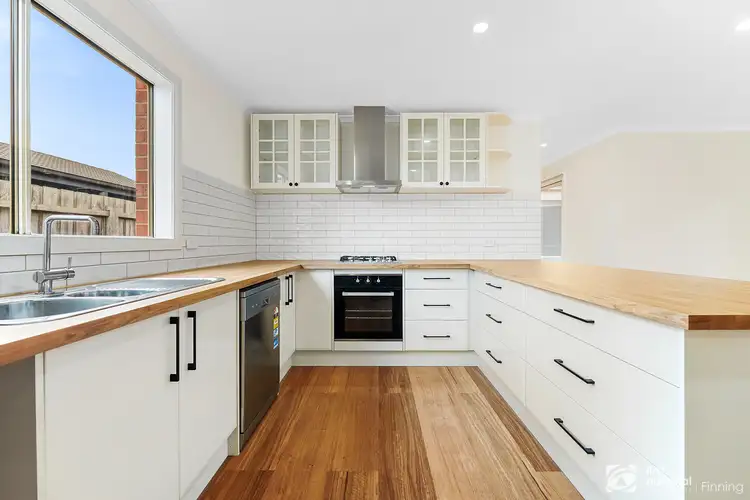 Fifth view of Homely house listing, 20 Broadstone Way, Cranbourne VIC 3977