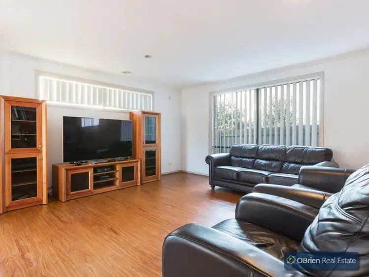 Fifth view of Homely house listing, 12 Cindy Court, Berwick VIC 3806
