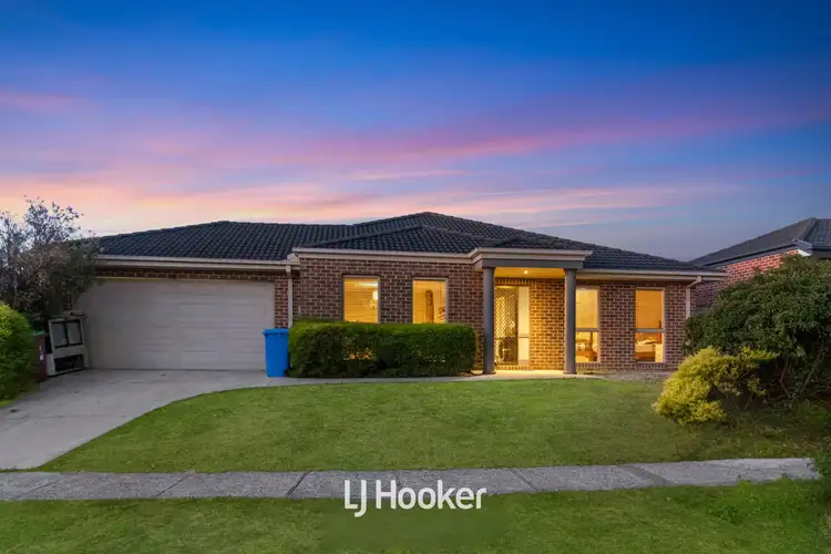 4 Ferndown Drive, Cranbourne VIC 3977