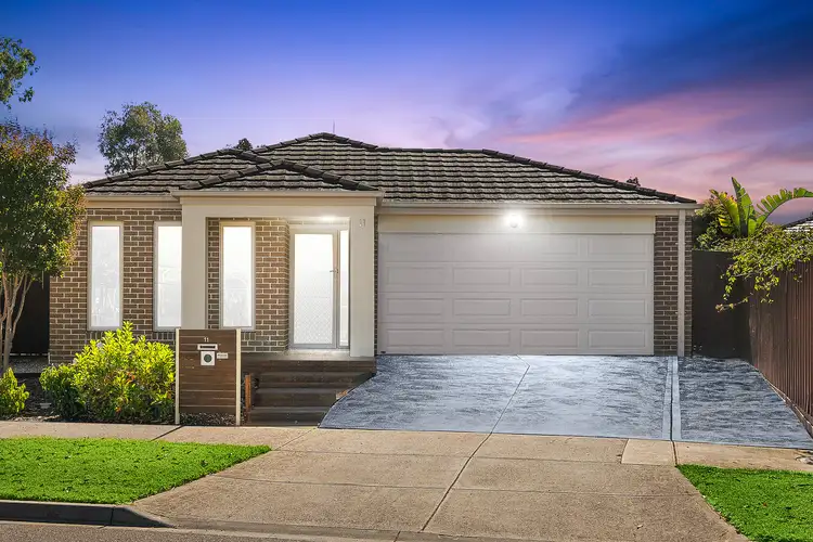 11 Pier Avenue, Doreen VIC 3754