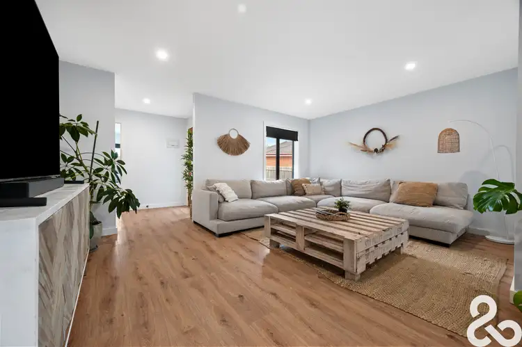 Second view of Homely house listing, 20 Ella Court, Lalor VIC 3075