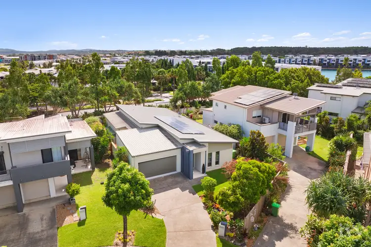 15 Galley Road, Hope Island QLD 4212