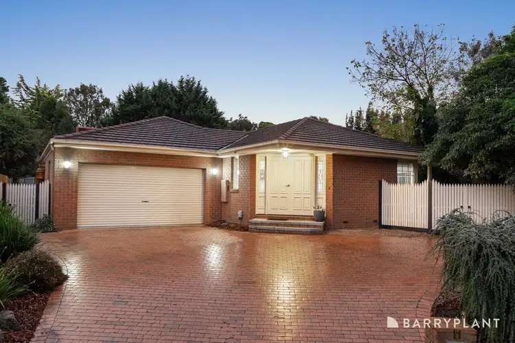 11 Como Close, Croydon VIC 3136