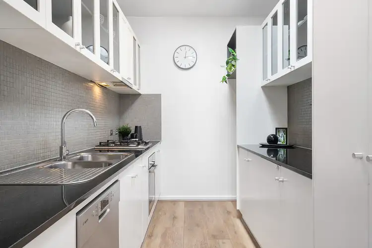 Fifth view of Homely townhouse listing, 4/9 Marine Avenue, St Kilda VIC 3182