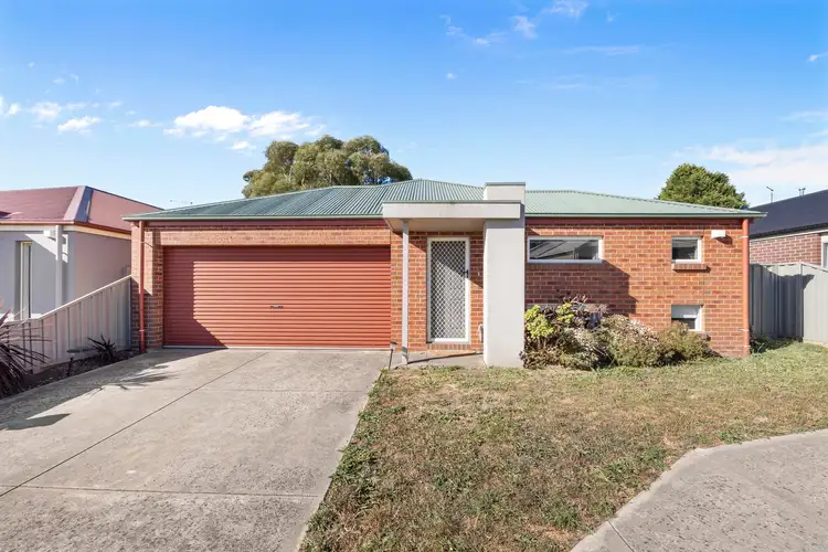 73 McNulty Drive, Wendouree VIC 3355