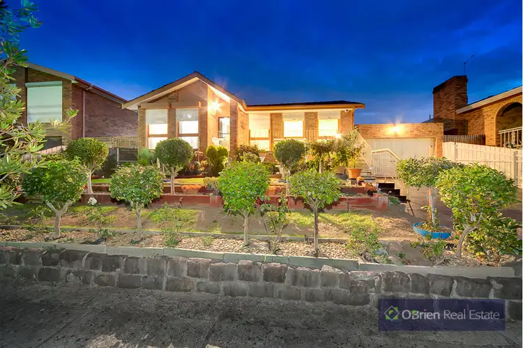 14 Endeavour Crescent, Endeavour Hills VIC 3802