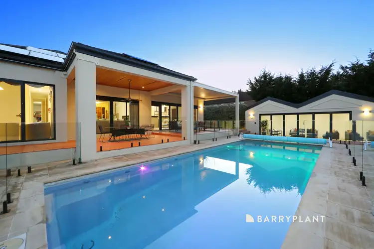11 Sherwood Way, Lysterfield VIC 3156