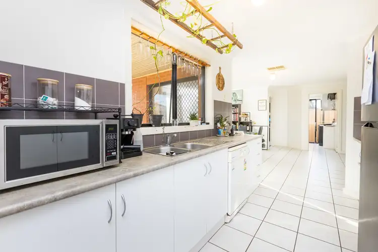 Fifth view of Homely house listing, 2 Merlot Court, Mildura VIC 3500
