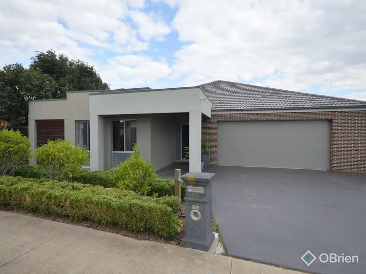 10 Fison Avenue