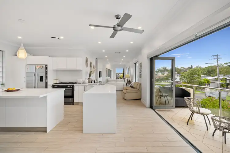 Second view of Homely house listing, 2/19 Grosvenor Crescent, Cronulla NSW 2230