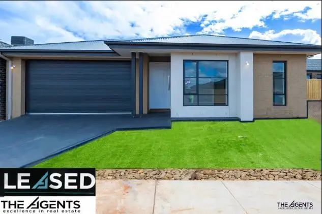 4 Oldenburg Drive, Bonnie Brook VIC 3335