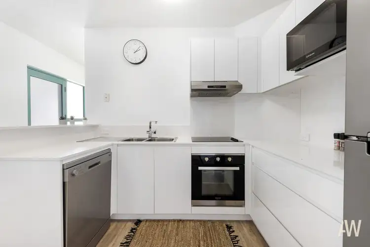 Fifth view of Homely unit listing, 4/104 River Esplanade, Mooloolaba QLD 4557