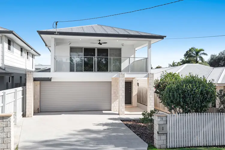 7 Burnett Street