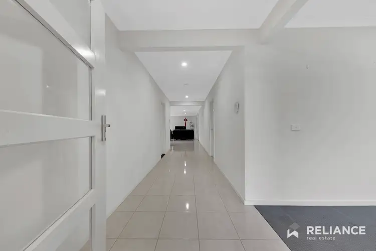Second view of Homely house listing, 6 Wimbledon Boulevard, Strathtulloh VIC 3338